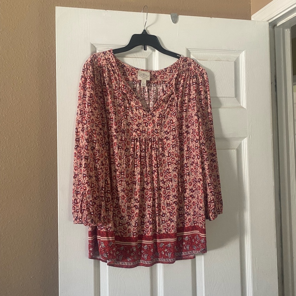 Cute peasant 3/4 sleeve top